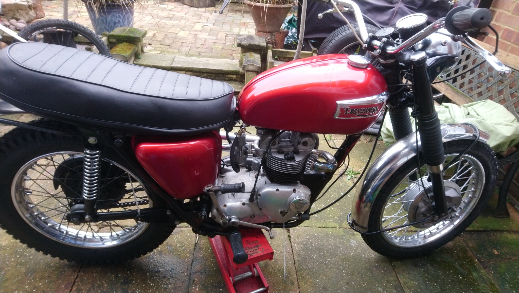 1969 Triumph T100C photograph 8