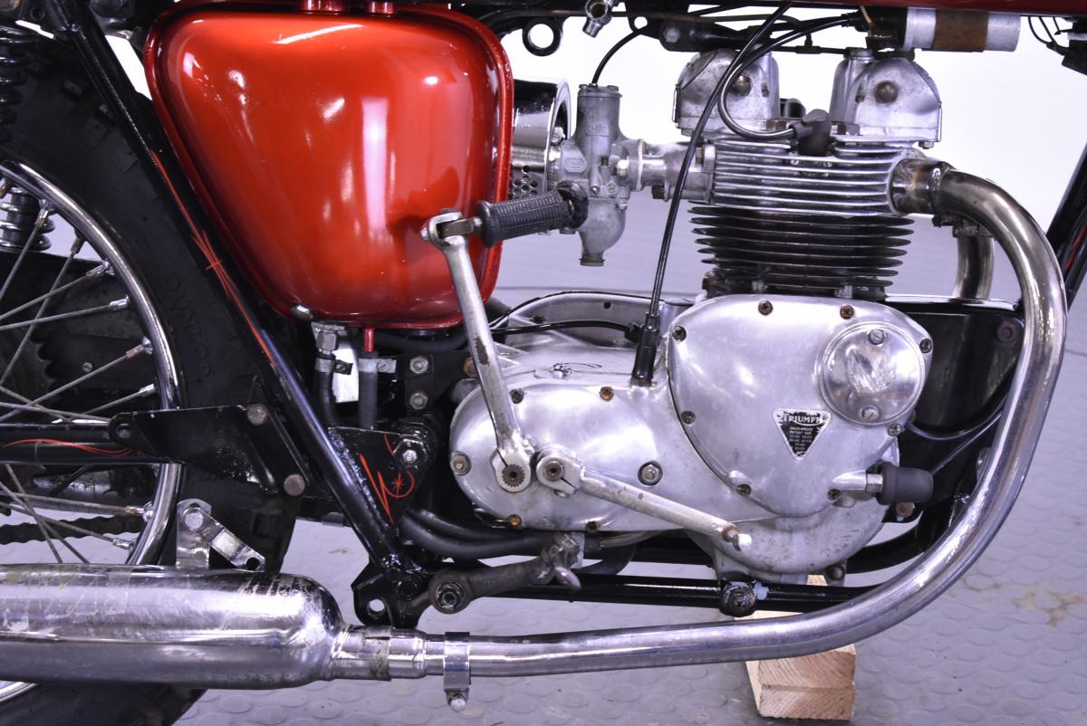 1969 Triumph T100C photograph 16