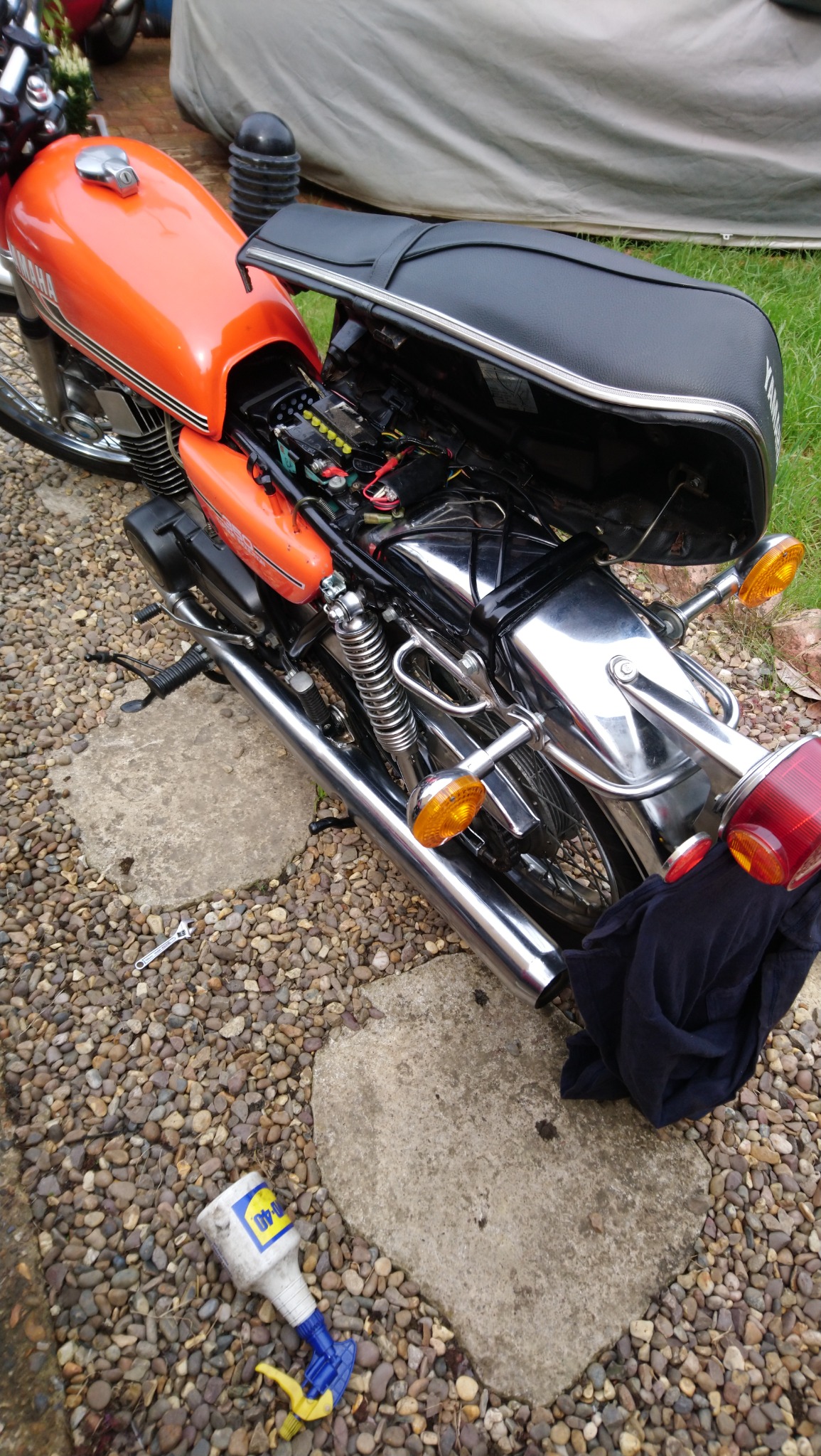 1975 Yamaha RD350B photograph 13