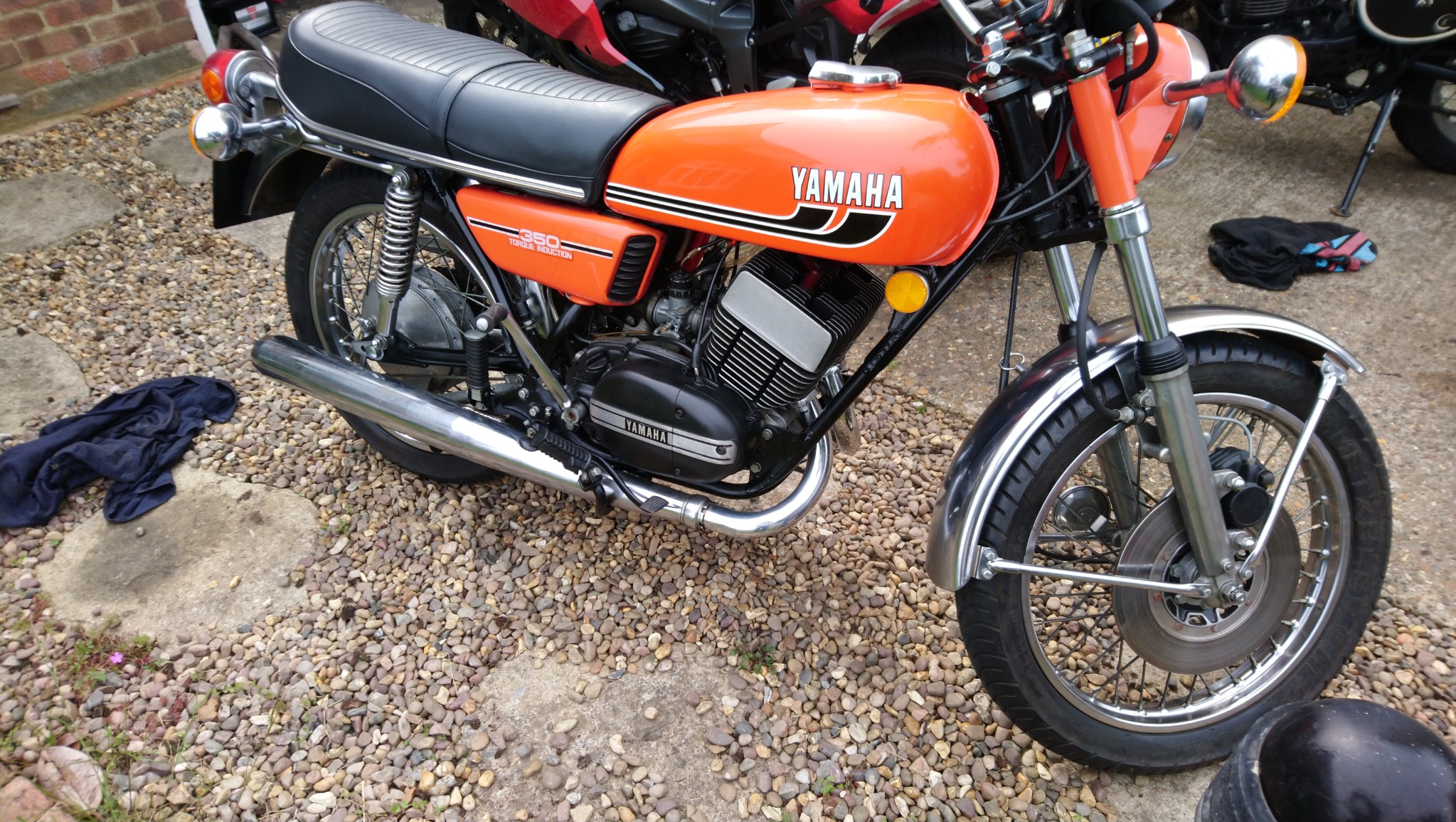 1975 Yamaha RD350B photograph 16