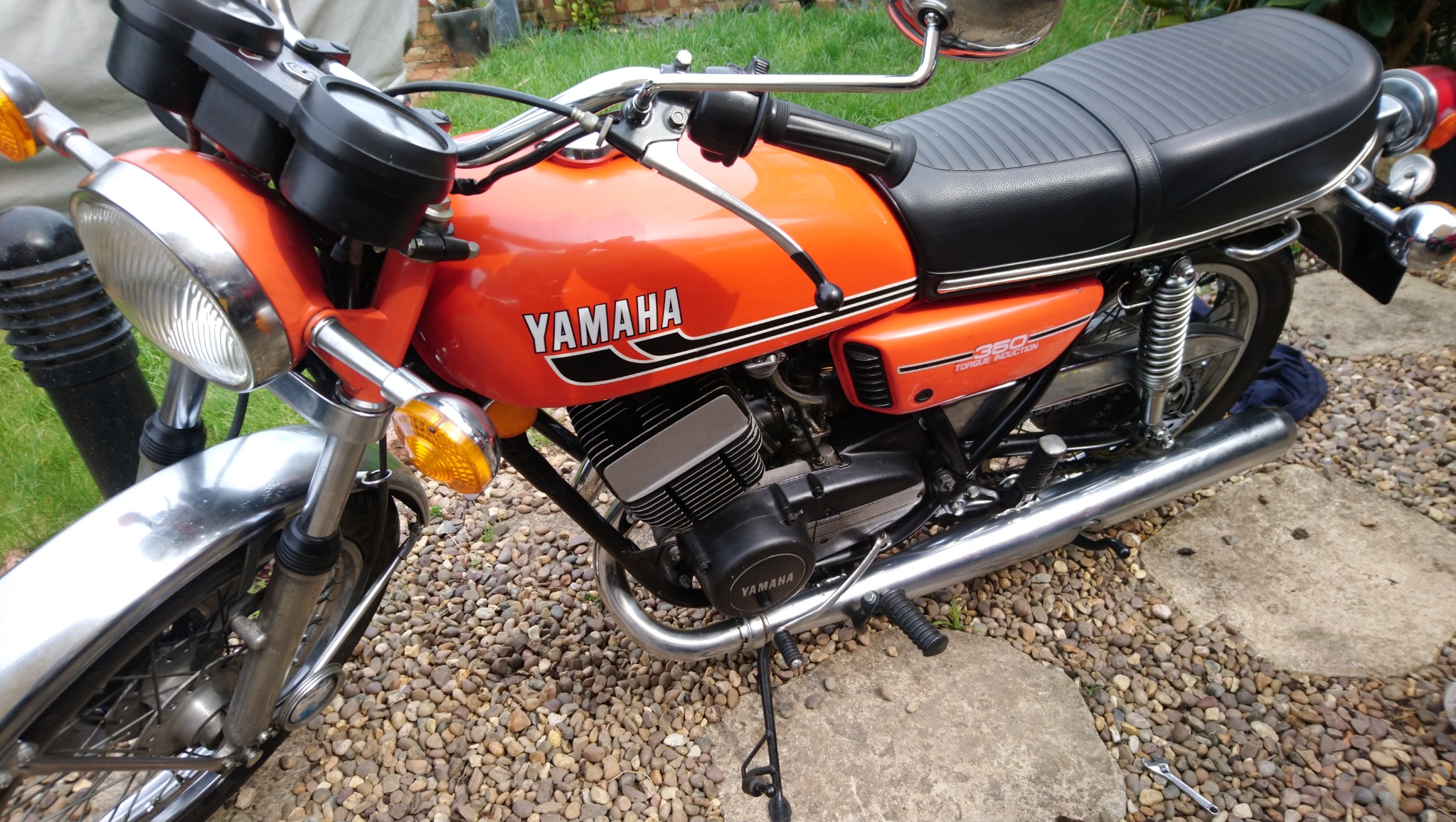 1975 Yamaha RD350B photograph 18