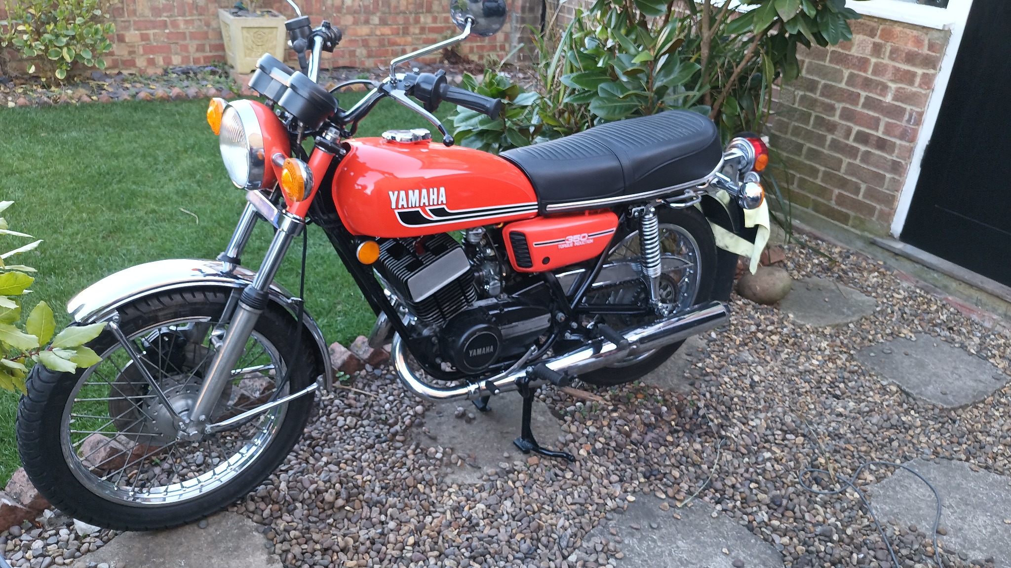 1975 Yamaha RD350B photograph 23