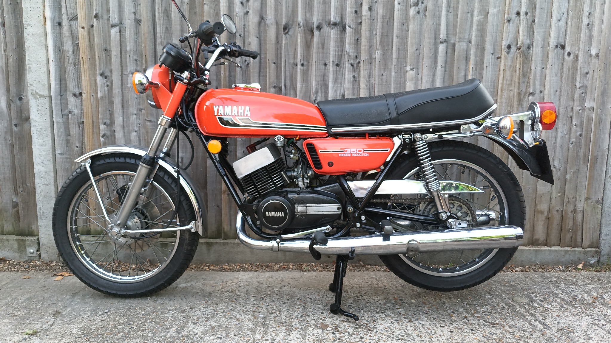 1975 Yamaha RD350B photograph 24